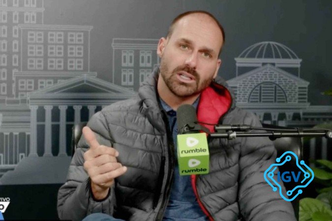 Imagem de capa para Eduardo Bolsonaro diz que não renuncia e pode ficar inelegível