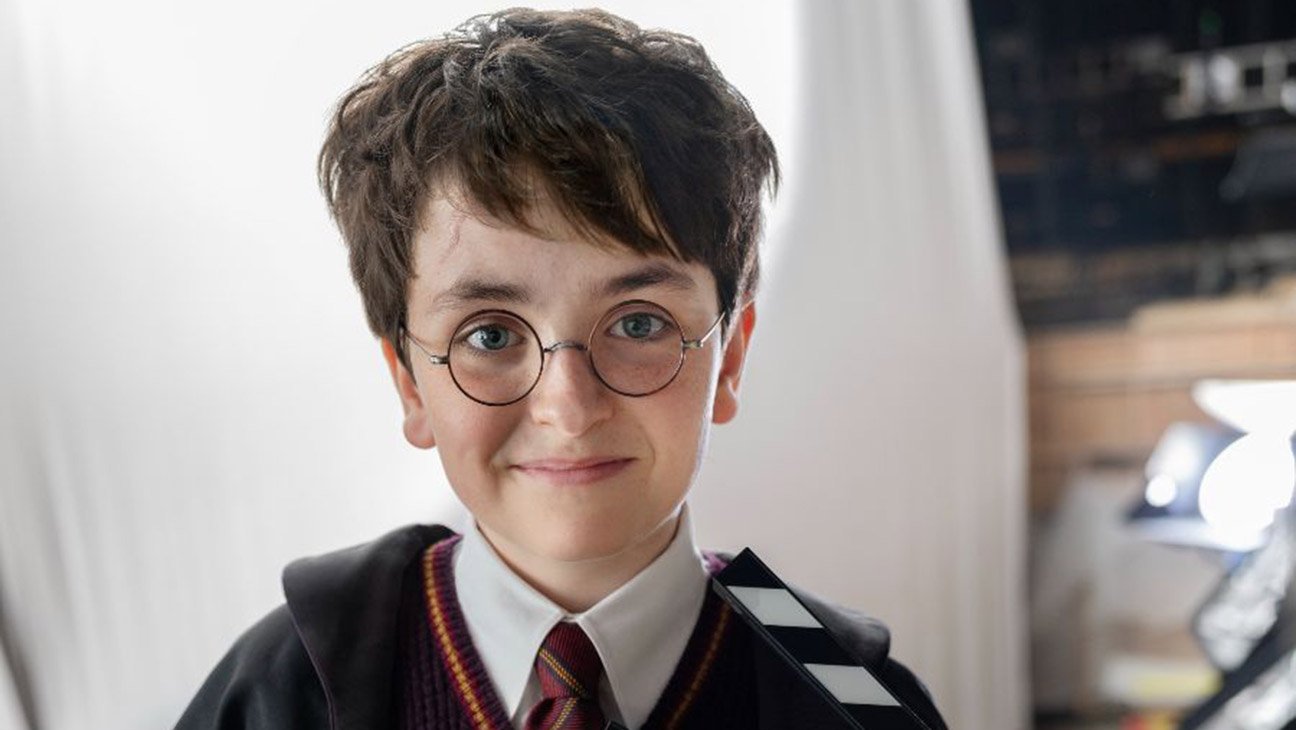 Imagem de capa para HBO Inicia Produção da Série 'Harry Potter' e Revela Primeira Foto de Dominic McLaughlin como Harry