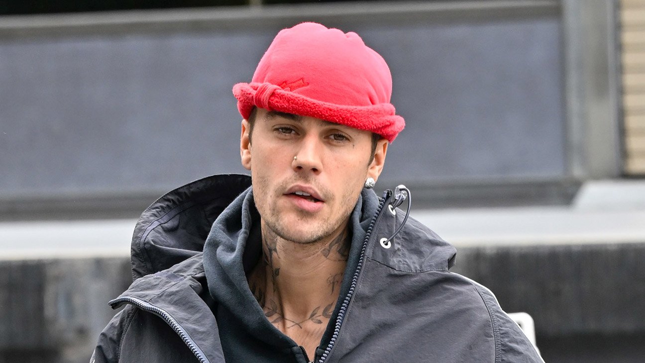 Imagem de capa para Justin Bieber está prestes a lançar novo álbum, 'Swag', após quatro anos de espera