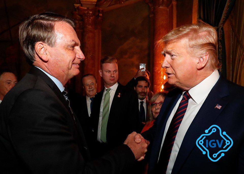 Imagem de capa para Bolsonaro é alvo de restrições: como se transformou em prisioneiro político?
