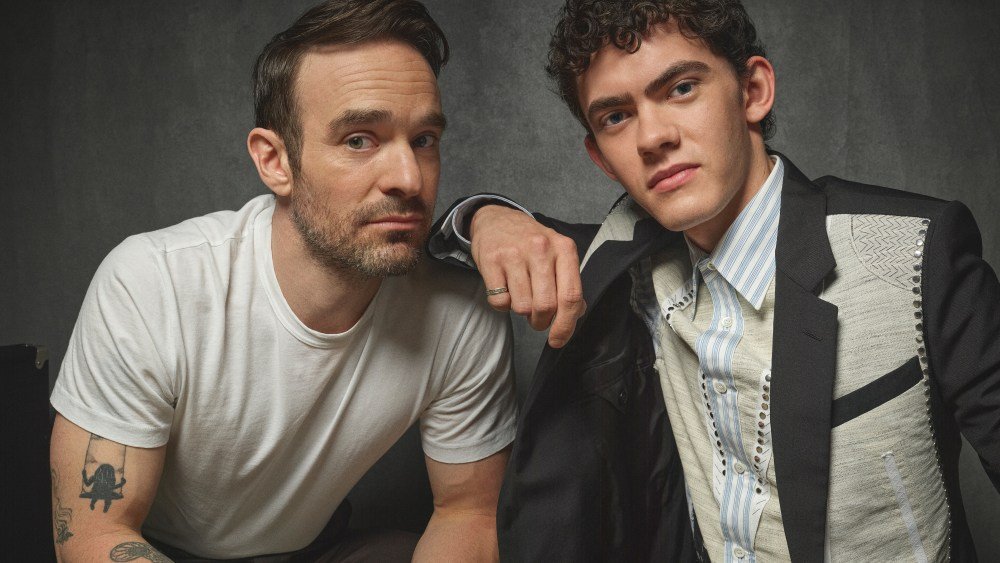 Imagem de capa para Conversa Divertida Entre Charlie Cox e Joe Locke Durante D23