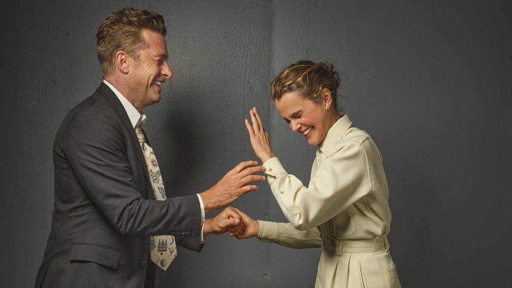 Imagem de capa para Keri Russell e Scott Speedman celebram 25 anos de amizade e carreira após 'Felicidade'