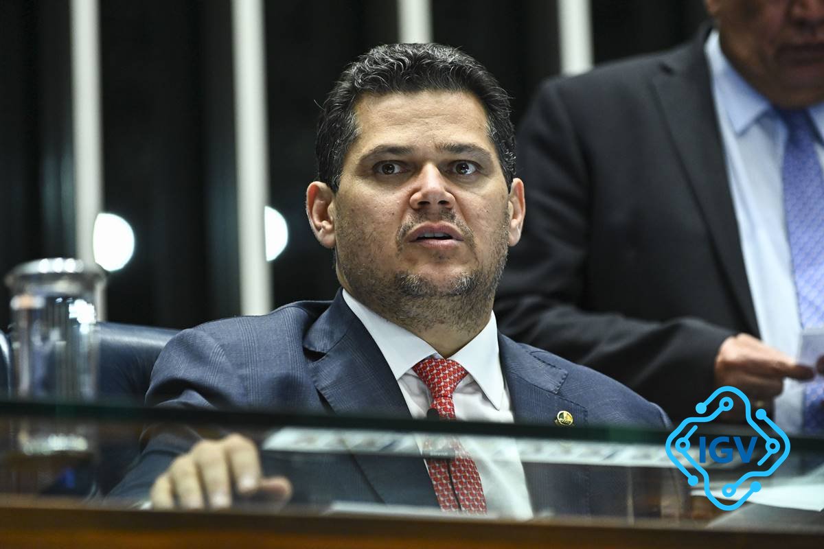 Imagem de capa para Davi Alcolumbre prorroga MPs com mudanças no IOF e Imposto de Renda