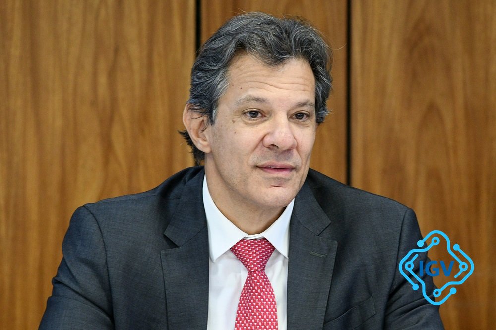 Imagem de capa para Brasil busca soluções diante de tarifas EUA: Haddad alerta sobre agosto sem resposta