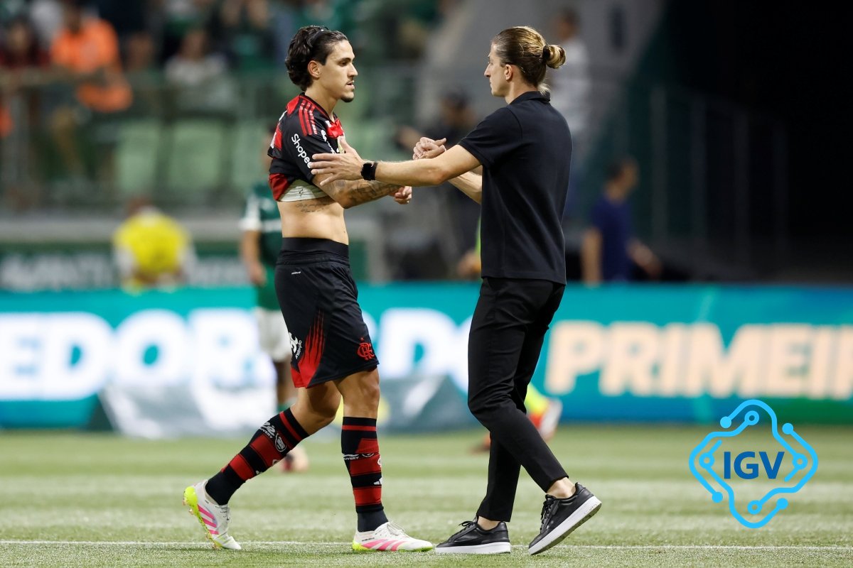 Imagem de capa para Filipe Luís elogia Pedro após gol decisivo contra o Fluminense