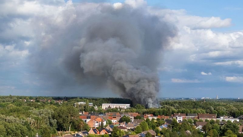 Imagem de capa para Incêndio destrói palco principal do Tomorrowland na Bélgica
