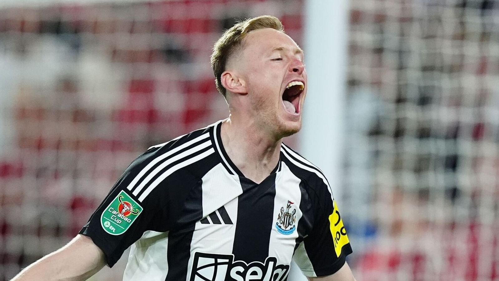 Imagem de capa para Sean Longstaff reforça Leeds United em acordo milionário