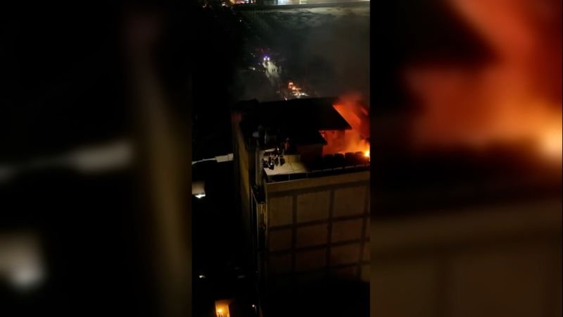 Imagem de capa para Tragédia no Iraque: Incêndio em shopping deixa mais de 60 vítimas fatais